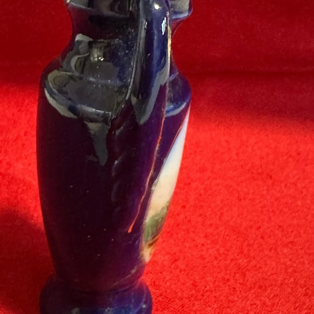 Wheelock German Gettysburg PA Blue and Gold Vintage Decorative Miniature Vases